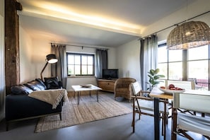 Smart TV - Superior Studio in the Manor House (Bastorf)
