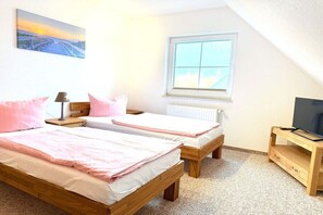 2 bedrooms, free WiFi