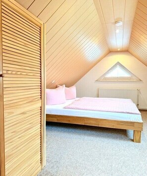 2 bedrooms, free WiFi