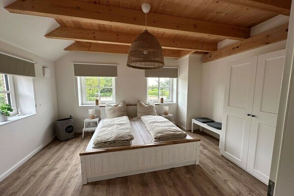 Bügeleisen/Bügelbrett, kostenloses WLAN