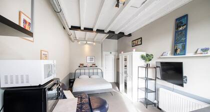 Apartment with a view of alpacas