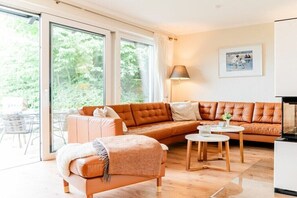 Smart TV, fireplace, books, stereo - Holiday home with 1 bedroom (Langballig)