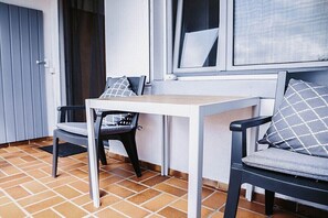 Property grounds - Holiday apartment in Moos with Wi-Fi (Moos)