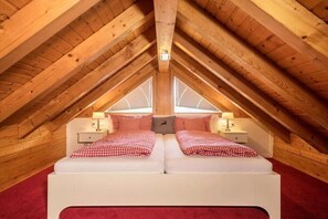 Bureau, fer et planche à repasser, lit parapluie, Wi-Fi gratuit