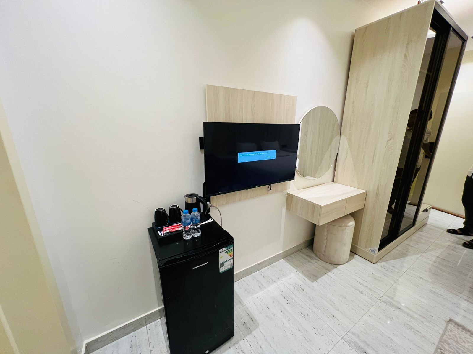 Deluxe Studio, City View | Iron/ironing board