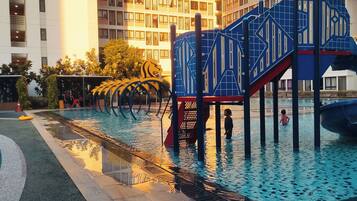 Outdoor pool, sun loungers