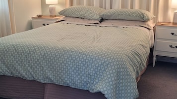 2 bedrooms, iron/ironing board