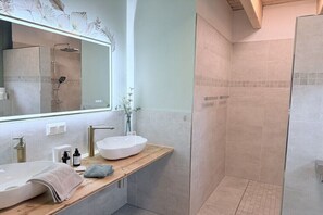Bathroom - Holiday apartment with 1 bedroom (Großpösna)