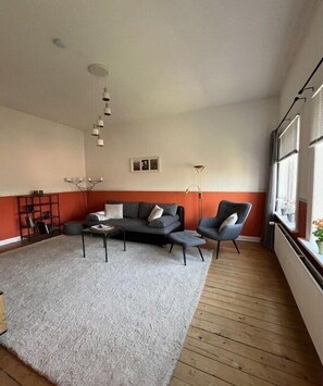 Smart TV, books - Holiday apartment in Herzhorn with barbecue (Herzhorn)