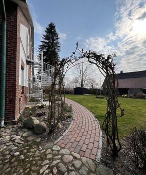 Property grounds - Holiday apartment in Herzhorn with barbecue (Herzhorn)