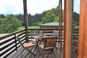 Outdoor dining - Holiday apartment with 1 bedroom (Millstatt)