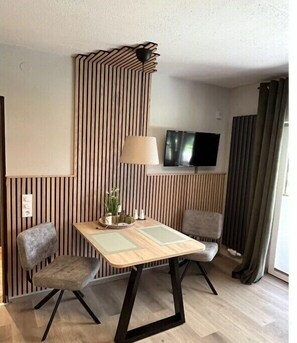 Dining - Holiday apartment Has 26 APP links (Arrach)