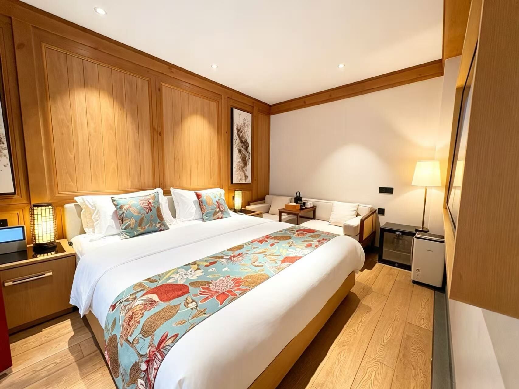 舒适双人房, 花园景观 | 高档床上用品、记忆海绵床垫、办公桌、隔音