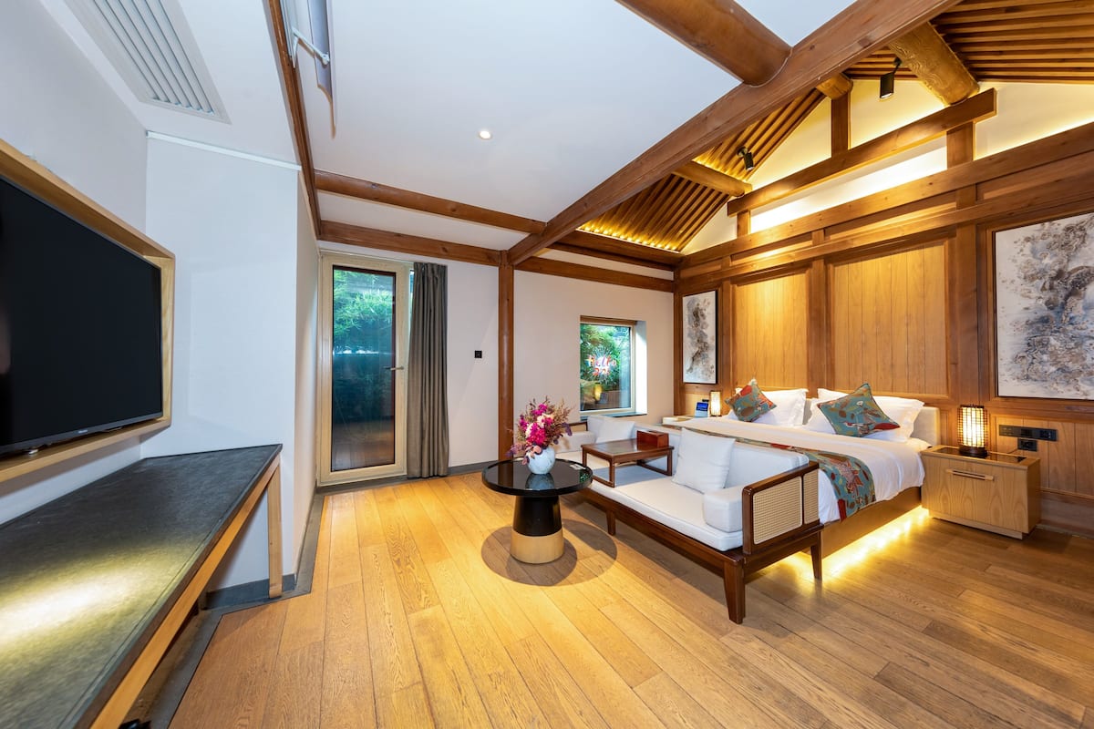 Comfort Triple Room, Garden View | Premium bedding, memory foam beds, desk, free WiFi