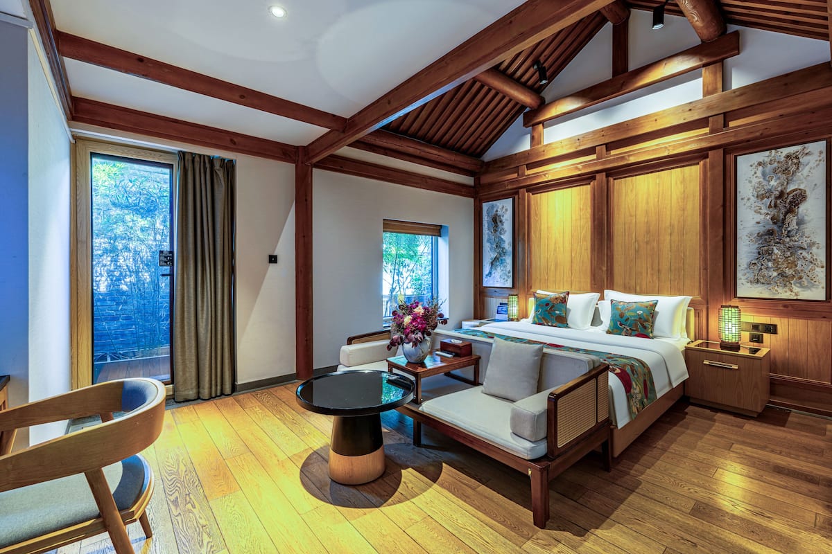 Landscape family triple room | Premium bedding, memory-foam beds, desk, soundproofing