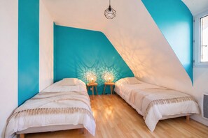 4 bedrooms, iron/ironing board, free WiFi, wheelchair access - House for 6 with Large Garden – City Center (Plouguerneau)