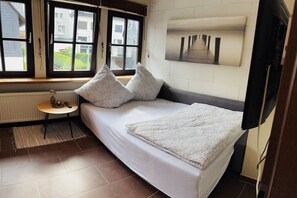 1 bedroom, free WiFi, bed sheets - Holiday apartment with 2 bedrooms (Willingen)