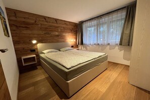 1 bedroom, free WiFi, bed sheets - Holiday apartment with 1 bedroom (Neukirchen\/Grv.)