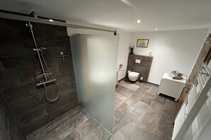 Shower - Holiday apartment with 1 bedroom (Neukirchen\/Grv.)