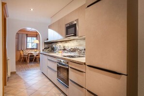 Fridge, oven, stovetop, dishwasher - Sonnblick in Huaterhof (Zell am Ziller)