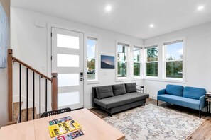 Interior - Southside Sanctuary – Modern Comforts (Seattle)