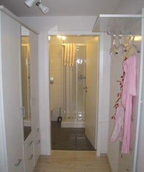Shower, hair dryer - Lighthouse at Gertrude's Country House (Juist)