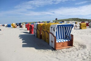 Beach - Holiday apartment in Juist with swimming pool (Juist)