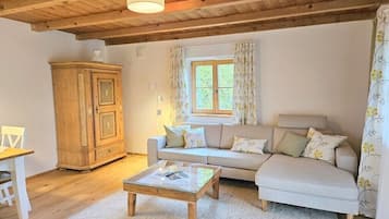Smart-TV, Kamin, Stereoanlage