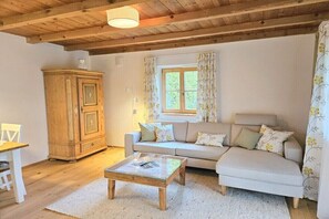 Smart TV, fireplace, stereo - Holiday apartment OG (Übersee)