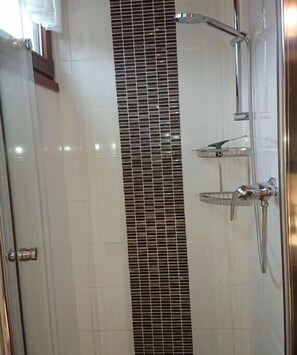 Shower, hair dryer - Holiday home with 1 bedroom (Blankenheim)
