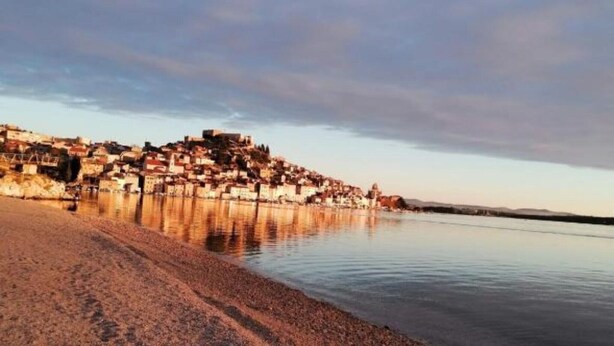Una playa cerca