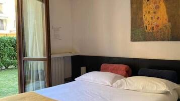 1 chambre, fer et planche Ă repasser, Wi-Fi, draps fournis