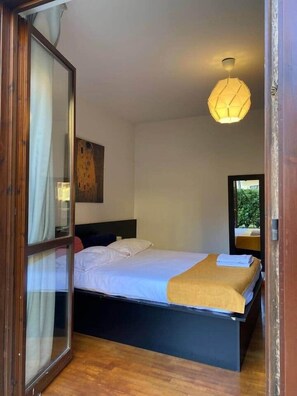 Bügeleisen/Bügelbrett, WLAN, Bettwäsche