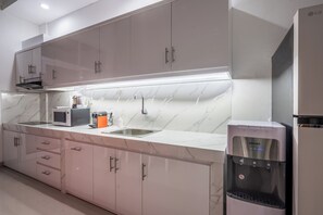 Private kitchen - Luxury minimalist villa The Toy (Kerobokan)