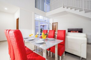 Dining - Luxury minimalist villa The Toy (Kerobokan)