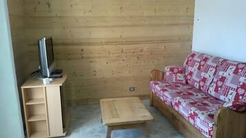 Televisio, DVD-soitin, stereot