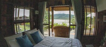 Baan Lhong View Lay 