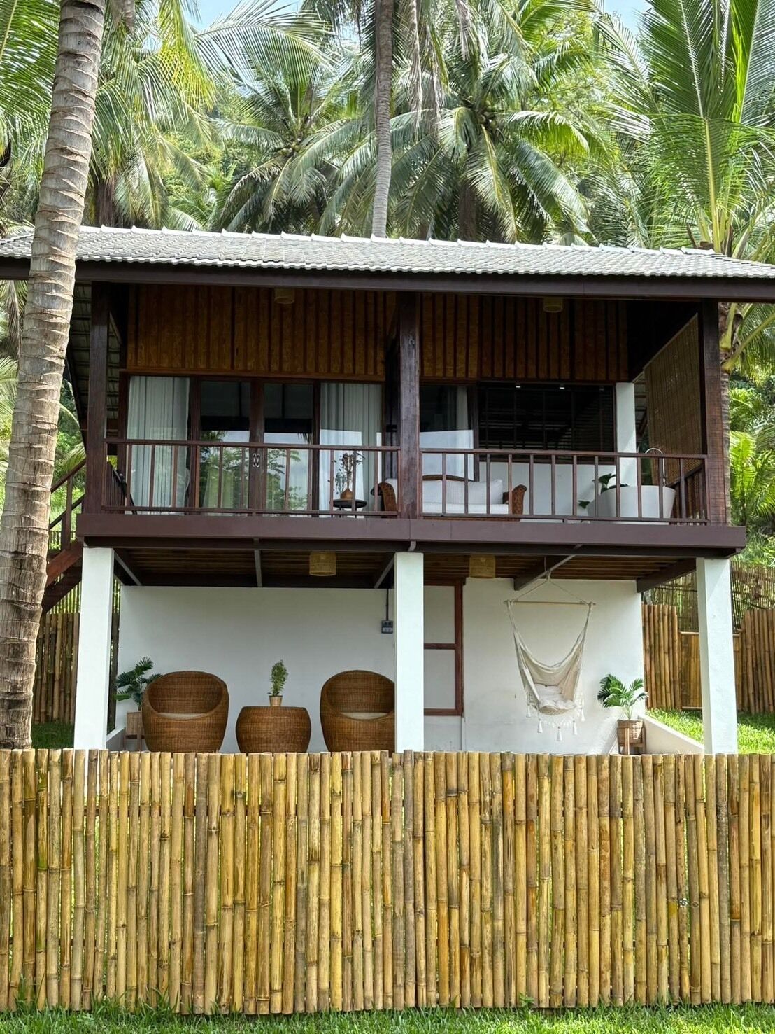 Deluxe Villa 3, Ocean View | Desk, free WiFi