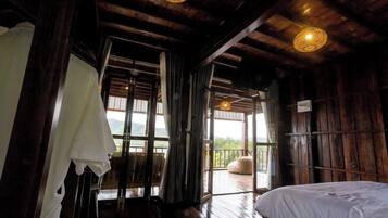 Deluxe Villa 4, Ocean View | Living area