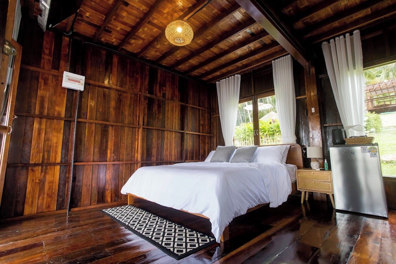 Deluxe Villa 4, Ocean View | 办公桌、免费 WiFi