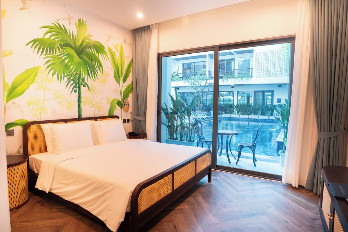 Caja de seguridad en la habitación y escritorio