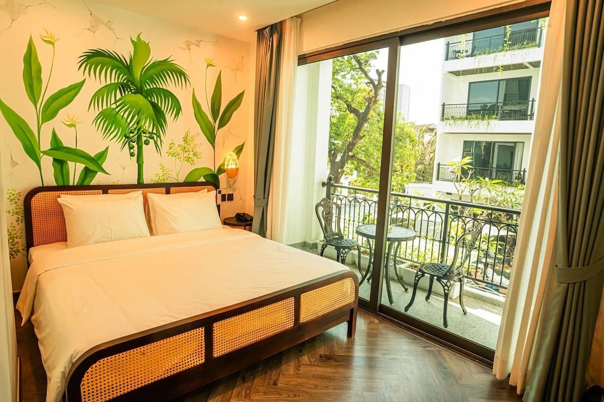 Caja de seguridad en la habitación y escritorio