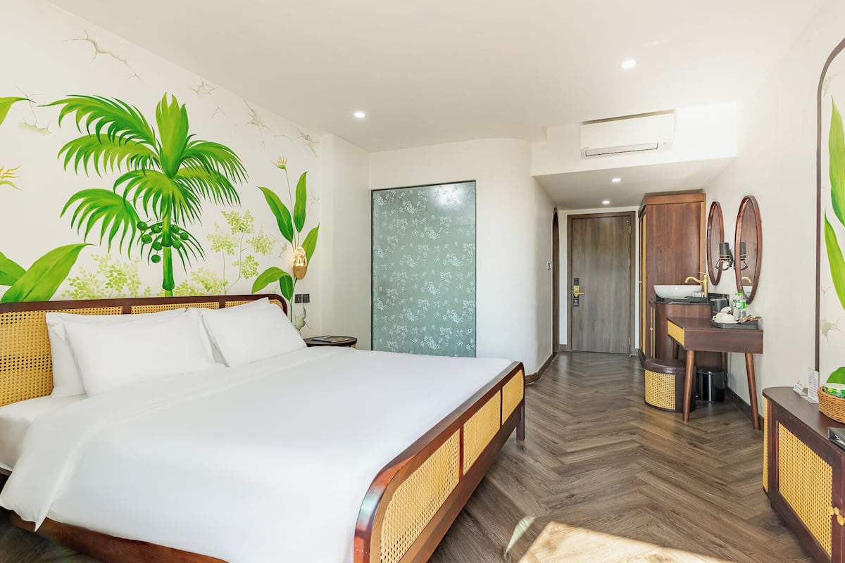 Caja de seguridad en la habitación y escritorio