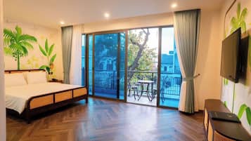 In-room safe, desk, laptop workspace, soundproofing