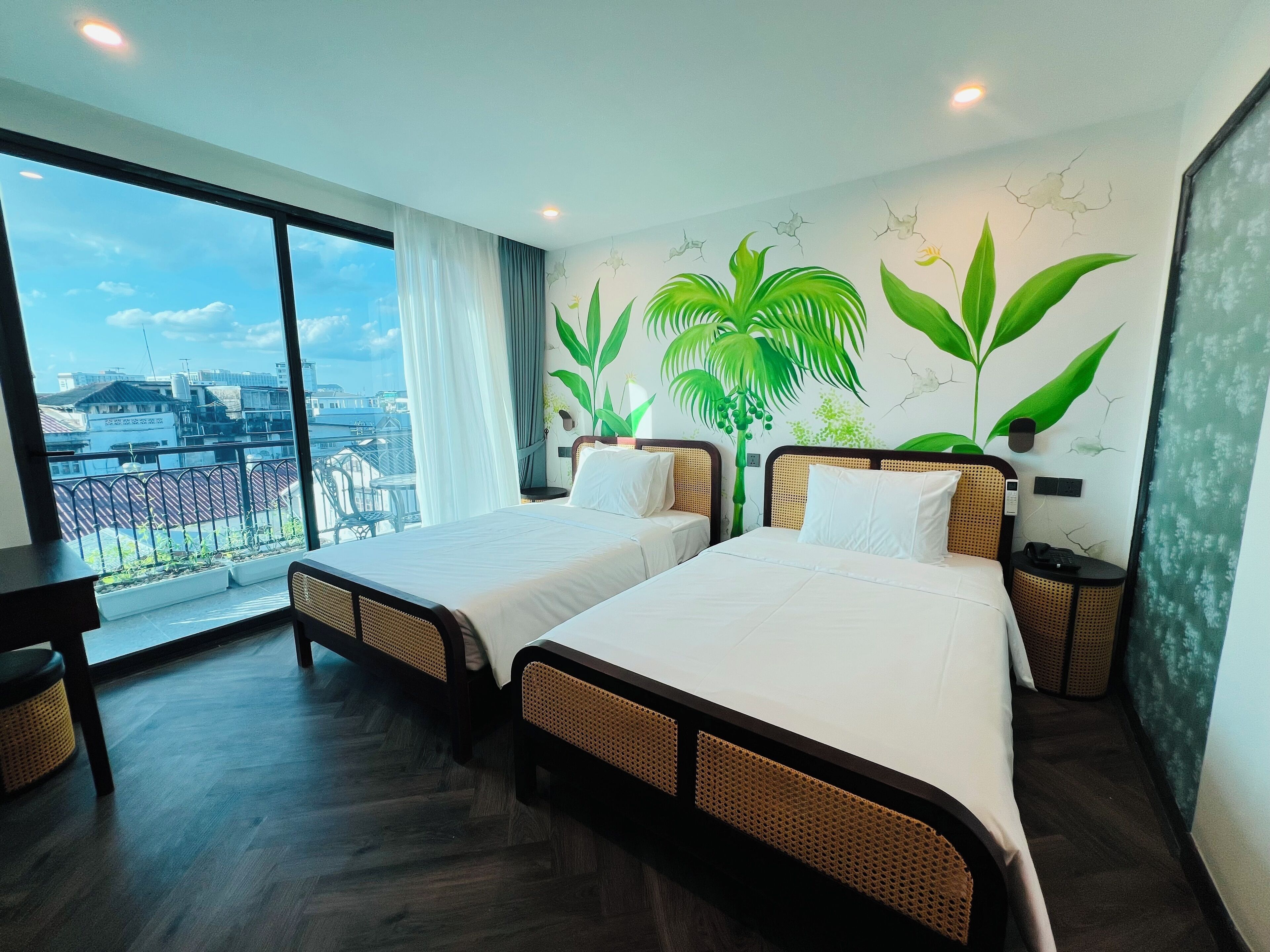 Classic Twin Room, City View | In-room safe, desk, laptop workspace, soundproofing