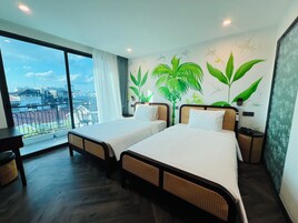 Classic Twin Room, City View | In-room safe, desk, laptop workspace, soundproofing