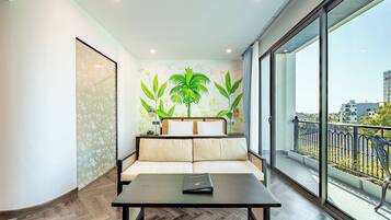 In-room safe, desk, laptop workspace, soundproofing