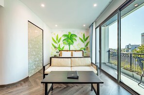 Premier Room, Pool View | In-room safe, desk, laptop workspace, soundproofing - The Green Hotel Vientiane (Vientiane)