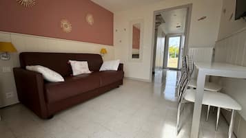 Fernseher, Tischtennisplatte