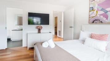 Fer et planche à repasser, accès au Wi-Fi (inclus), literie fournie